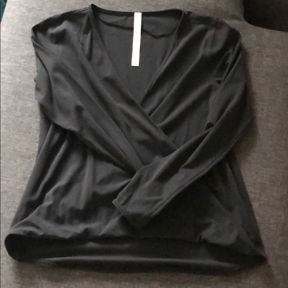 Black Lululemon Top